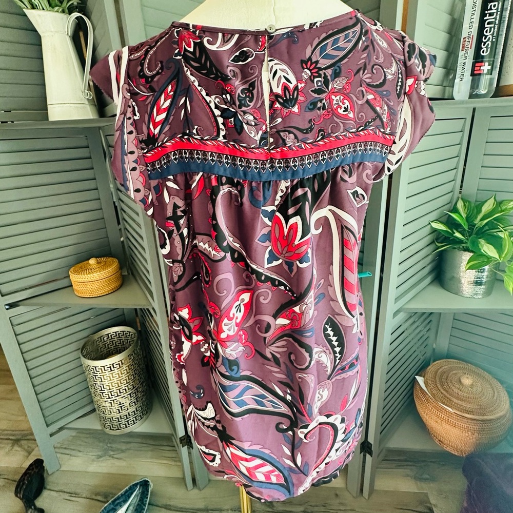 LOFT Purple Paisley Flutter Sleeve Blouse Smocked Ruffle Front and Keyhole Back. - Picture 9 of 11
